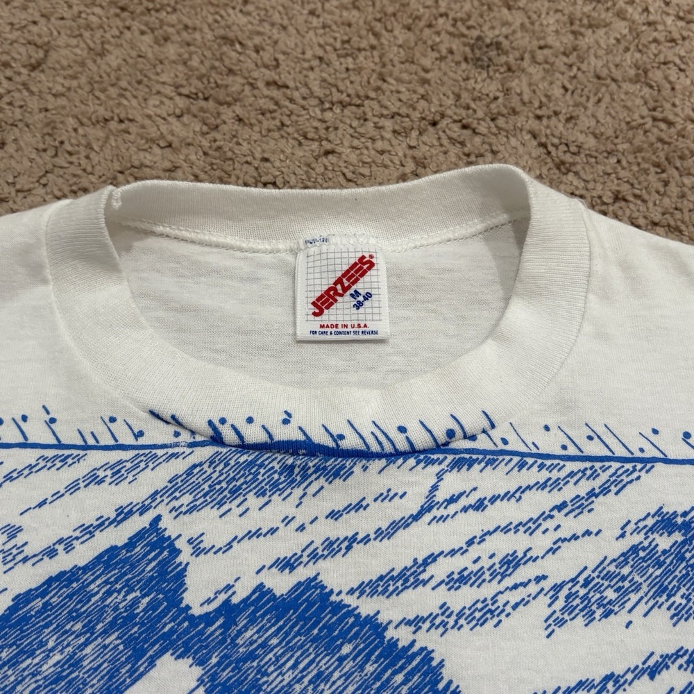 Vintage 1990 Snowy Mountains Art T-Shirt Men's Medium White Ski Snow 80s USA - Picture 4 of 7
